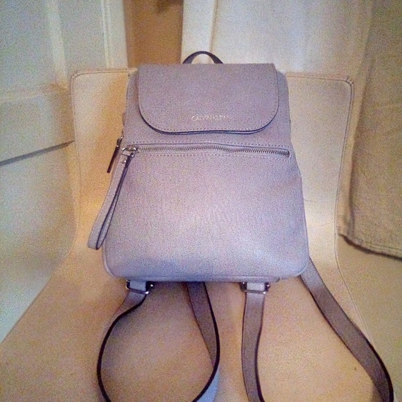 Small Backpack - Picture 5 of 7